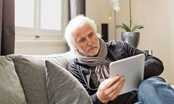 تاثیرات تکنولوژی روی سالمندان؛ اعتیاد مجازی همه گیر می شود؟