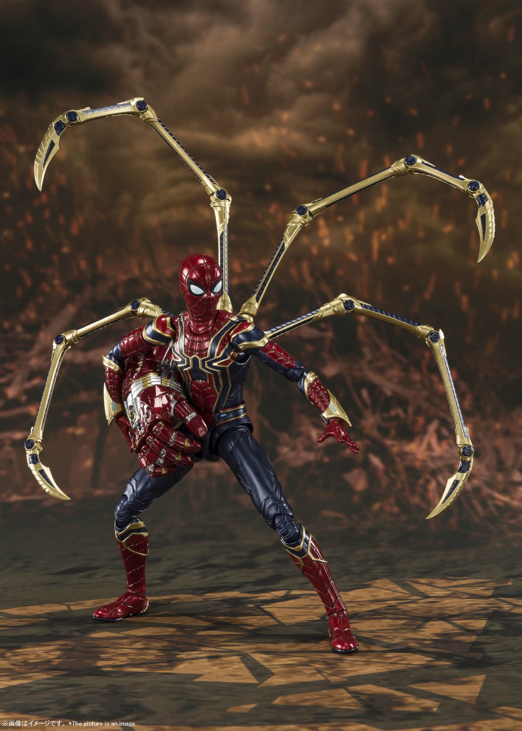 Игра железного паука. Фигурки Бандай человек паук. Железный паук фигурка Bandai. Фигурка железного паука Бандай. Iron Spider man фигурка.